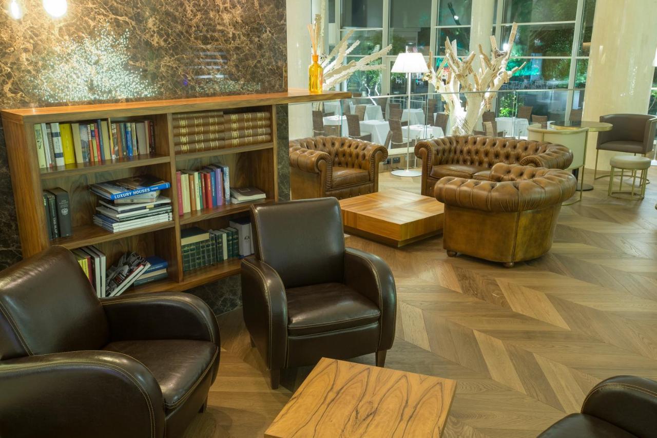 Mh Hotel